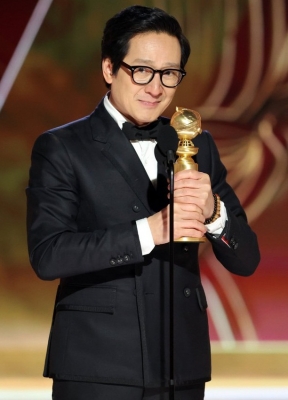 Golden Globes 2023: Ke Huy Quan Wins Best Supporting Actor For 'everything Every Golden Globes 2023: Ke Huy Quan Wins Best Supporting Actor For 'everything Every-TeluguStop.com