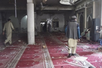  High Intensity Blast At Peshawar Mosque-TeluguStop.com