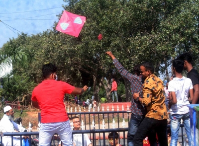  Hyderabad Police Prohibits Kite Flying On Roads, Around Places Of Worship-TeluguStop.com