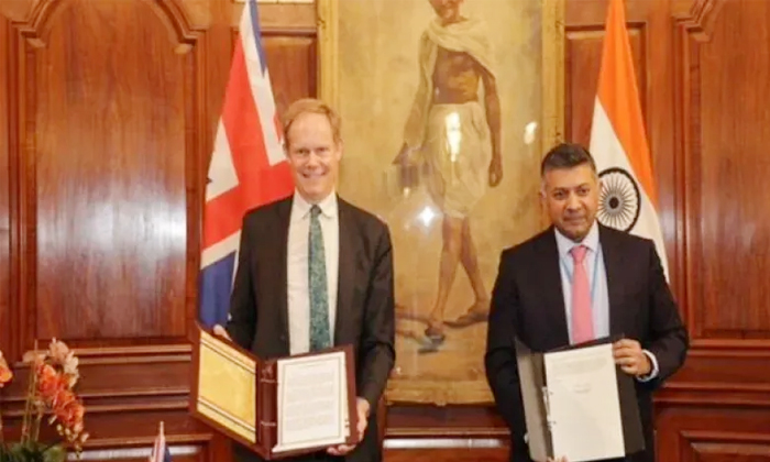  India And Uk To Launch Young Professionals Scheme Details, India ,uk , Young Pro-TeluguStop.com