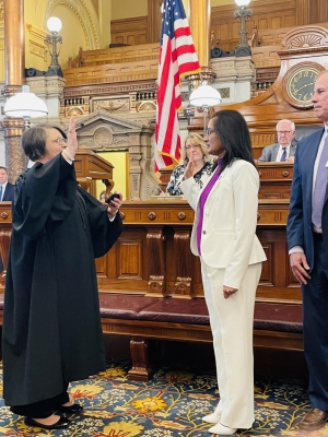 Indian-american Takes Oath As Kansas State Senator Indian-american Takes Oath As Kansas State Senator-TeluguStop.com