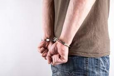 Indian Arrested For Molesting Woman In Singapore Indian Arrested For Molesting Woman In Singapore-TeluguStop.com