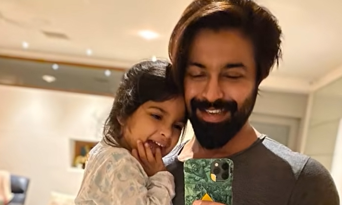 Kalyaan Dhev Missing Her Daughter Navishka Shares Special Post , Kalyan Dev, Sre Kalyaan Dhev Missing Her Daughter Navishka Shares Special Post , Kalyan Dev, Sre-TeluguStop.com