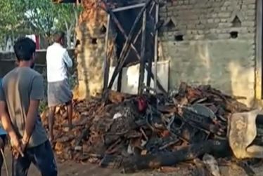  Breaking: Fire Accident In Chegunta, Medak District.. Two Burnt Alive-TeluguStop.com