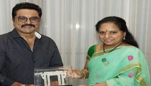  Actor Sarath Kumar Met With Brs Mlc Kavitha-TeluguStop.com