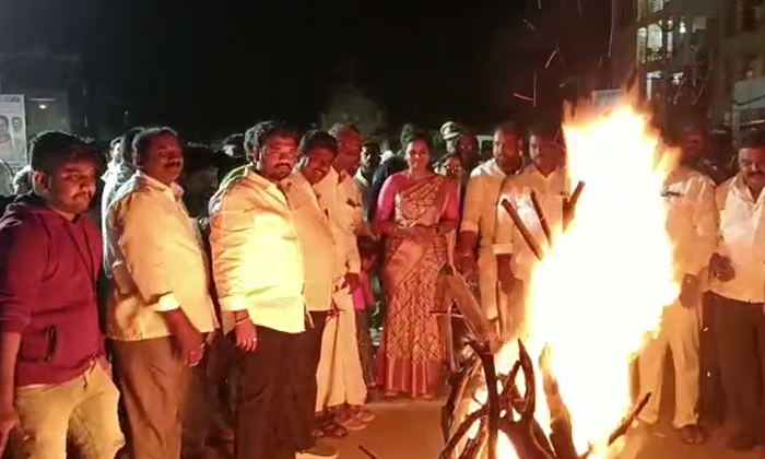 Telugu Bhogi, Makar Sankranti, Vidadala Rajini, Vidadalarajini-Political