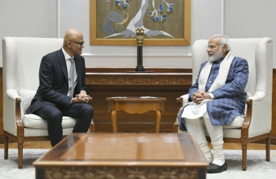  Nadella Meets Pm Modi, Discusses How India Stack Can Transform World (lead)-TeluguStop.com