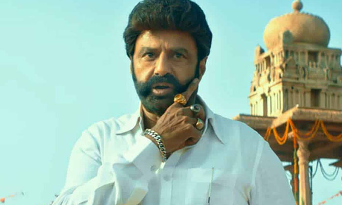  Reasons Behind Veerasimhareddy Negative Talk Details Here Goes Viral , Negative-TeluguStop.com