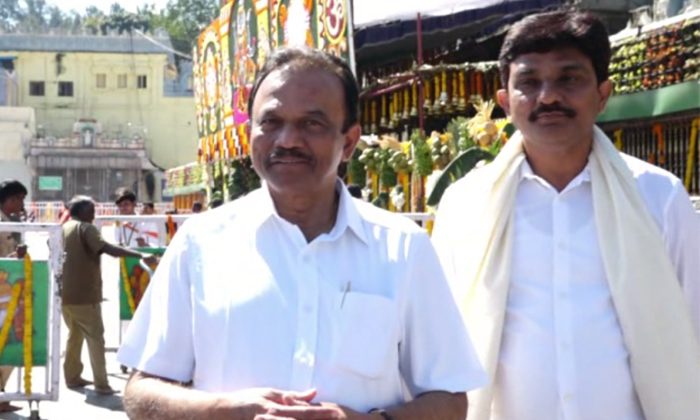  Nellore Mp Magunta Srinivasulu Visits Tirumala Details, Nellore Mp Magunta Srini-TeluguStop.com