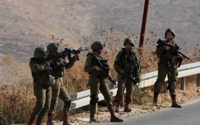  Palestinian Killed By Israeli Soldiers In Southern West Bank: Medics-TeluguStop.com