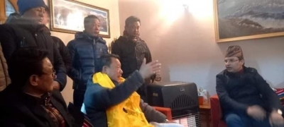  Raju Bista-bimal Gurung Meeting Sparks Political Speculations In Darjeeling-TeluguStop.com