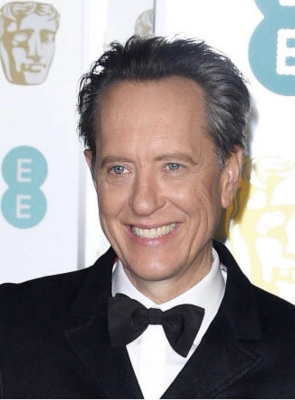  Richard E. Grant To Host Bafta Film Awards Ceremony-TeluguStop.com