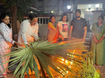  Sankranti Begins With Bhogi In Telugu States-TeluguStop.com