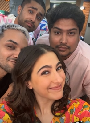  Sara Shares Team Boomerang As She Gets On With First Day Of Shoot In 2023-TeluguStop.com