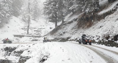  Snowfall Hits Normal Life In Valley, Respite Likely From Today-TeluguStop.com
