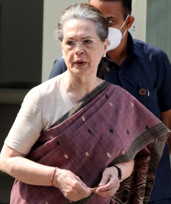  Sonia To Attend President Address As Congress Leaders Stuck In Srinagar-TeluguStop.com