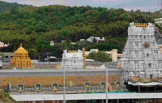  Drone Camera Visuals On Tirumala Srivari Temple Controversy-TeluguStop.com