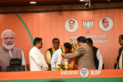  Tripura: Cpi-m Mla, Trinamool Leader Join Bjp (3rd Ld)-TeluguStop.com