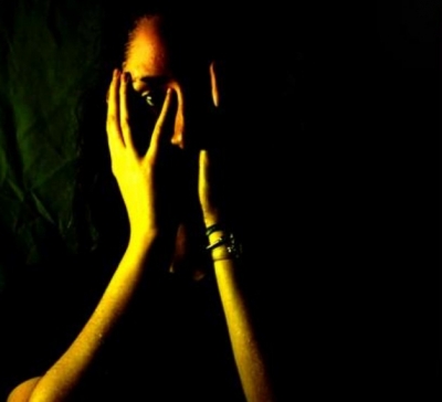 Two Cops Suspended For Molesting Woman In Kanpur Two Cops Suspended For Molesting Woman In Kanpur-TeluguStop.com