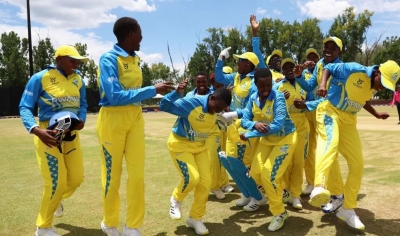 U19 Women's T20 Wc: Rwanda Make History; New Zealand Beat Ireland In League Matc U19 Women's T20 Wc: Rwanda Make History; New Zealand Beat Ireland In League Matc-TeluguStop.com