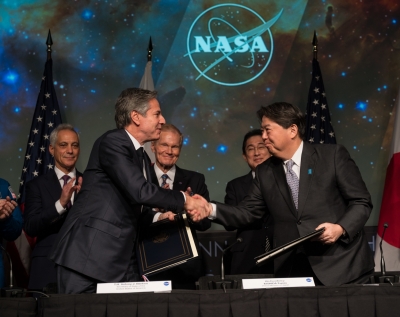  Us, Japan Sign Pact At Nasa Hq To Explore Deep Space-TeluguStop.com