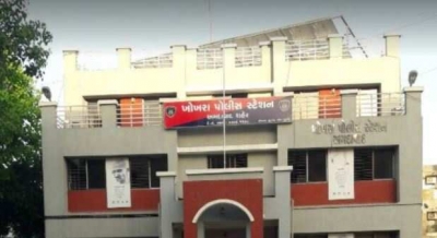  Woman, Paramour Arrested For Husband's Murder In Ahmedabad-TeluguStop.com