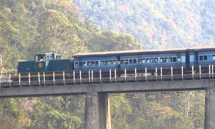  You Can Travel Without Any Ticket In Bhakra Nangal Dam Train Details Ticket, Jou-TeluguStop.com