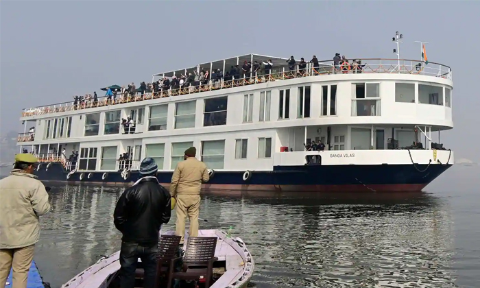 Telugu Ayodhya, Cruise Ship, Devotees, Doubledecker, Ganga River, Kerala, Sri Ra