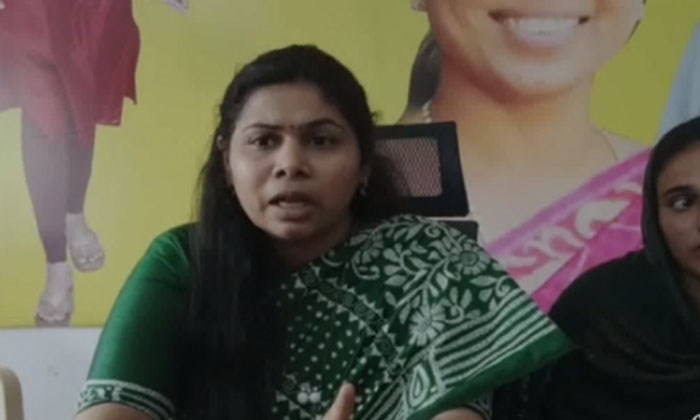  Akhila Priya Comments On Mla Ravi, Akhila Priya , Mla Ravi , Tdp, Ysrcp, Ap Po-TeluguStop.com