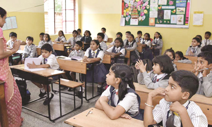 Central Govt Has New Rule For States Regarding Admission Of Students In Schools Central Govt Has New Rule For States Regarding Admission Of Students In Schools-TeluguStop.com