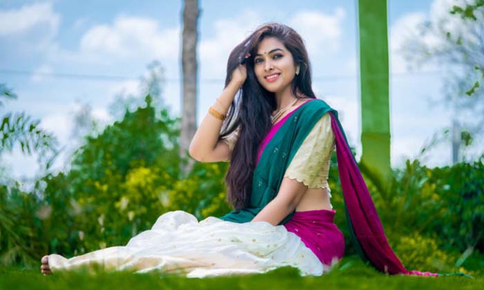 Telugu Divi, Bigg Boss, Bigg Boss Divi, Divi Web, Desirable, Tollywood-Movie