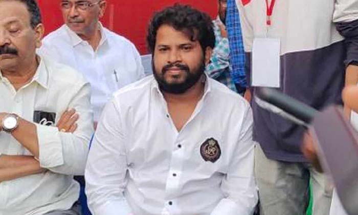 Do You Know Hyper Adi Who Gave Huge Donation For Janasena Party ,hyper Adi Huge Do You Know Hyper Adi Who Gave Huge Donation For Janasena Party ,hyper Adi Huge-TeluguStop.com