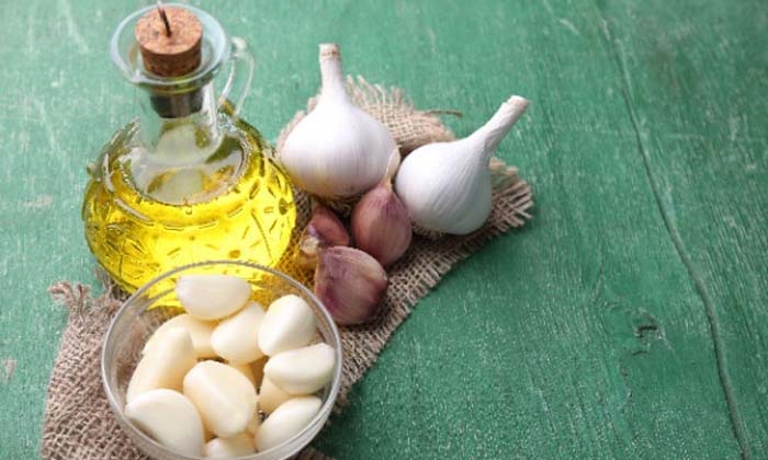  If Garlic Is Taken By Those Suffering From These Problems , Garlic ,joint Pain,-TeluguStop.com