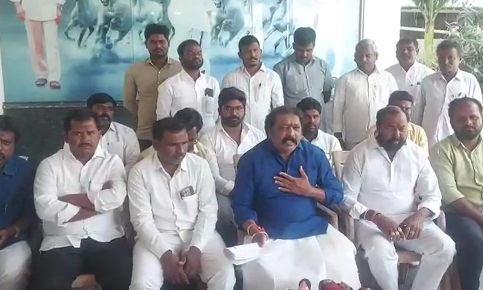  Media Conference At Gummanur Jayaram Camp Office Of Labor Minister , Minister Gu-TeluguStop.com