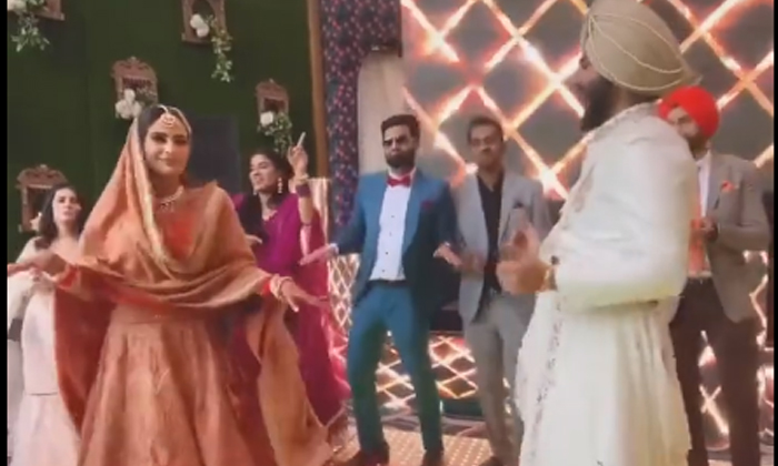  The New Couple Danced In Kalyana Mandapam Without Breaking Their Clothes The Vid-TeluguStop.com