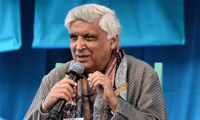  What Comments Are Pakistani Actors Making About Bollywood Details, Saba Qamar, M-TeluguStop.com