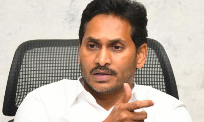  Ys Jagan Stratefy To Internal Politics In Ycp,ys Jagan,ycp,mekathoti Sucharitha,-TeluguStop.com