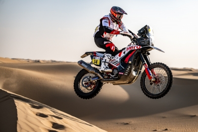  Abu Dhabi Desert Challenge, Stage 1: Third Place Finish For Ross Puts Him On Pod-TeluguStop.com