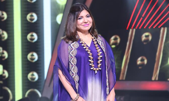  Alka Yagnik Guinness World Record With Most Streamed Singer On Youtube Details,-TeluguStop.com