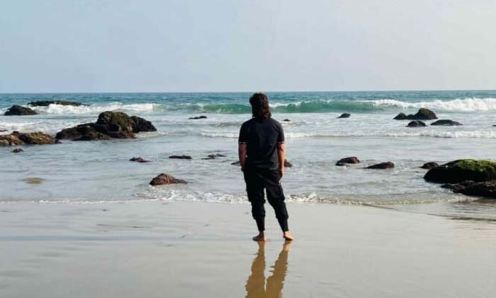 Telugu Allu Arjun, Beach Vizag, Pushpa, Sukumar, Tollywood, Vizag-Movie