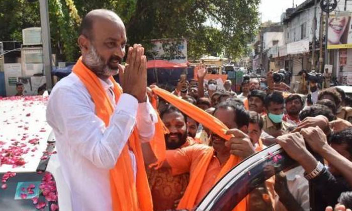  Will Bandi Sanjay Bjp Strength Or Weak, Bandi Sanjay, Bjp, Brs , Kcr , Amit-TeluguStop.com