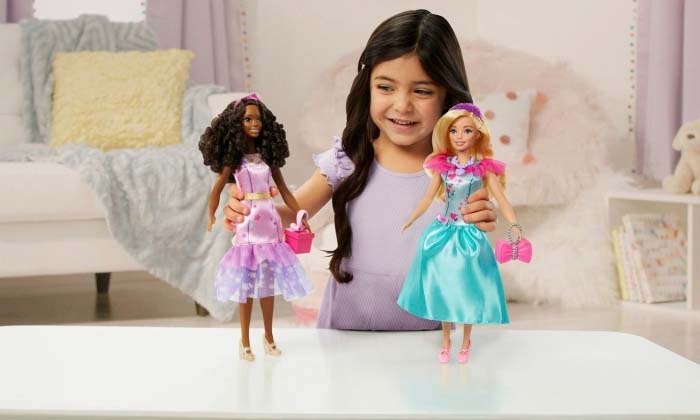  Barbie Alerts Children To Her New Doll , Barbie Alerts,children,scoliosis,spinal-TeluguStop.com