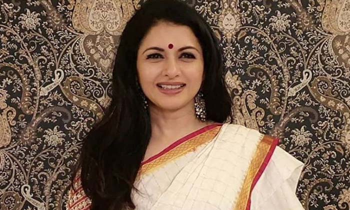 Telugu Bhagyashree, Maine Pyar Kiya, Neelam, Salman Khan, Suraj Barjatya-Movie