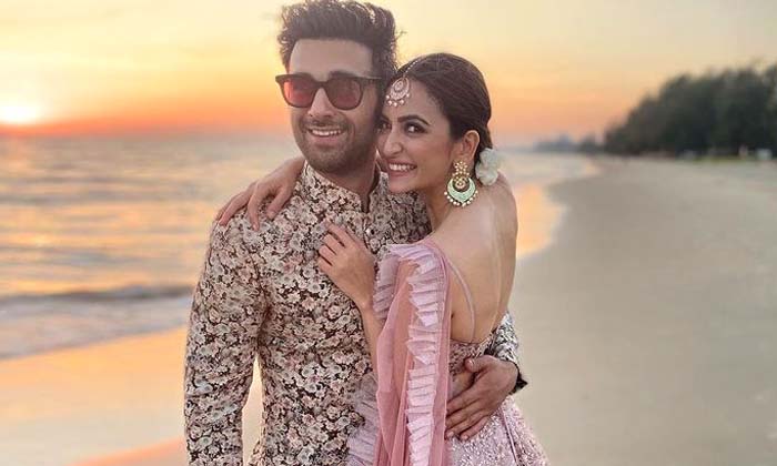  Actress Kriti Kharbanda Introduces Her Boyfriend Pics Goes Viral , Kriti Khar Ba-TeluguStop.com