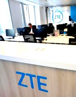  Chinese Telecom Equipment Maker Zte Begins Layoffs-TeluguStop.com