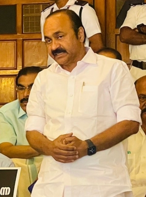  Cong Demands Ouster Of 6 Syndicate Members Of Kerala Technology Univ-TeluguStop.com