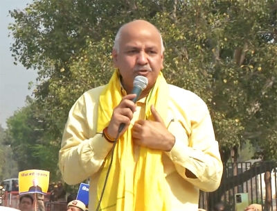  Congress Divided Over Support To Sisodia-TeluguStop.com