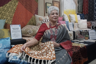  Dastkar Supporting Craftswomen Across Nine States-TeluguStop.com