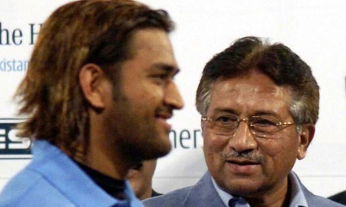  Do You Know That Musharraf Advised Dhoni About Hair Style Musharaf, Dhoni, Hair-TeluguStop.com