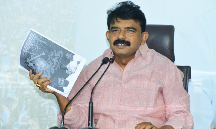  Former Minister Perni Nani Fires On Jaganasura Raktha Charitra Book Details, For-TeluguStop.com